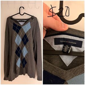 Tommy Hilfiger Gray and Blue Argyle V-Neck Sweater